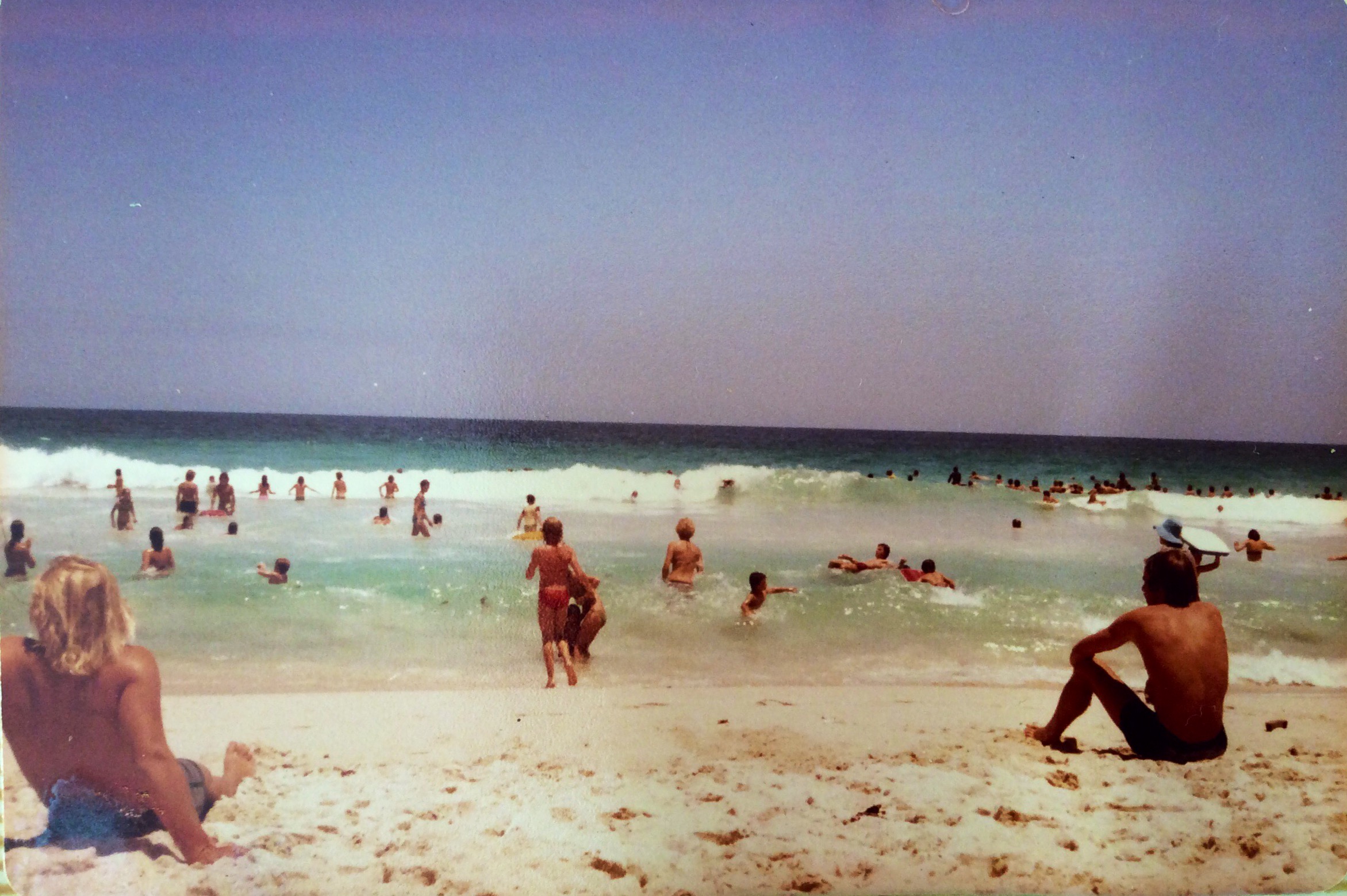 A HOT JANUARY DAY ON SCARBOROUGH BEACH 1978...
