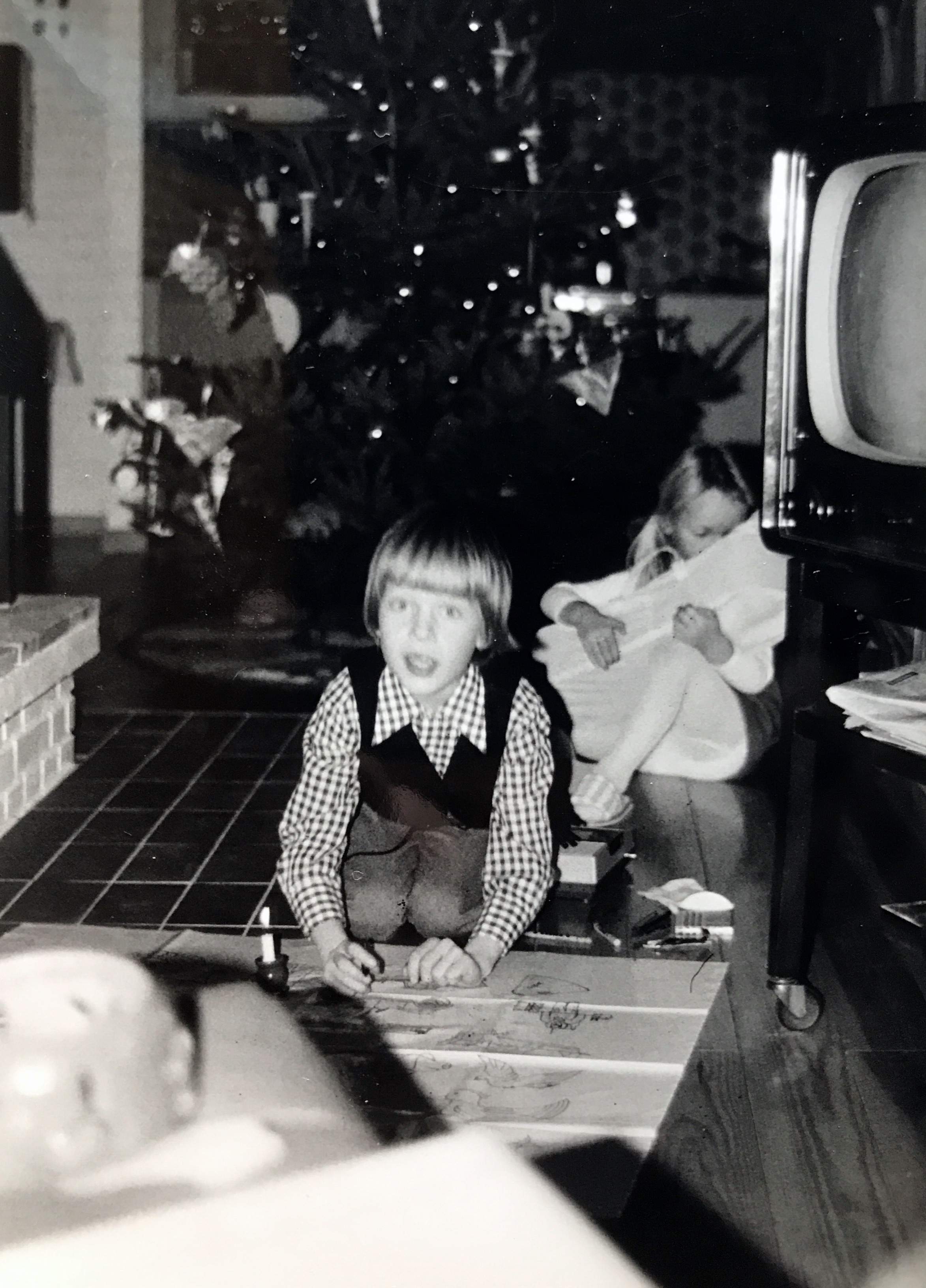 Julen 1973 i Tårs, Henrik næsten 8 år og Pernille næsten 5 år