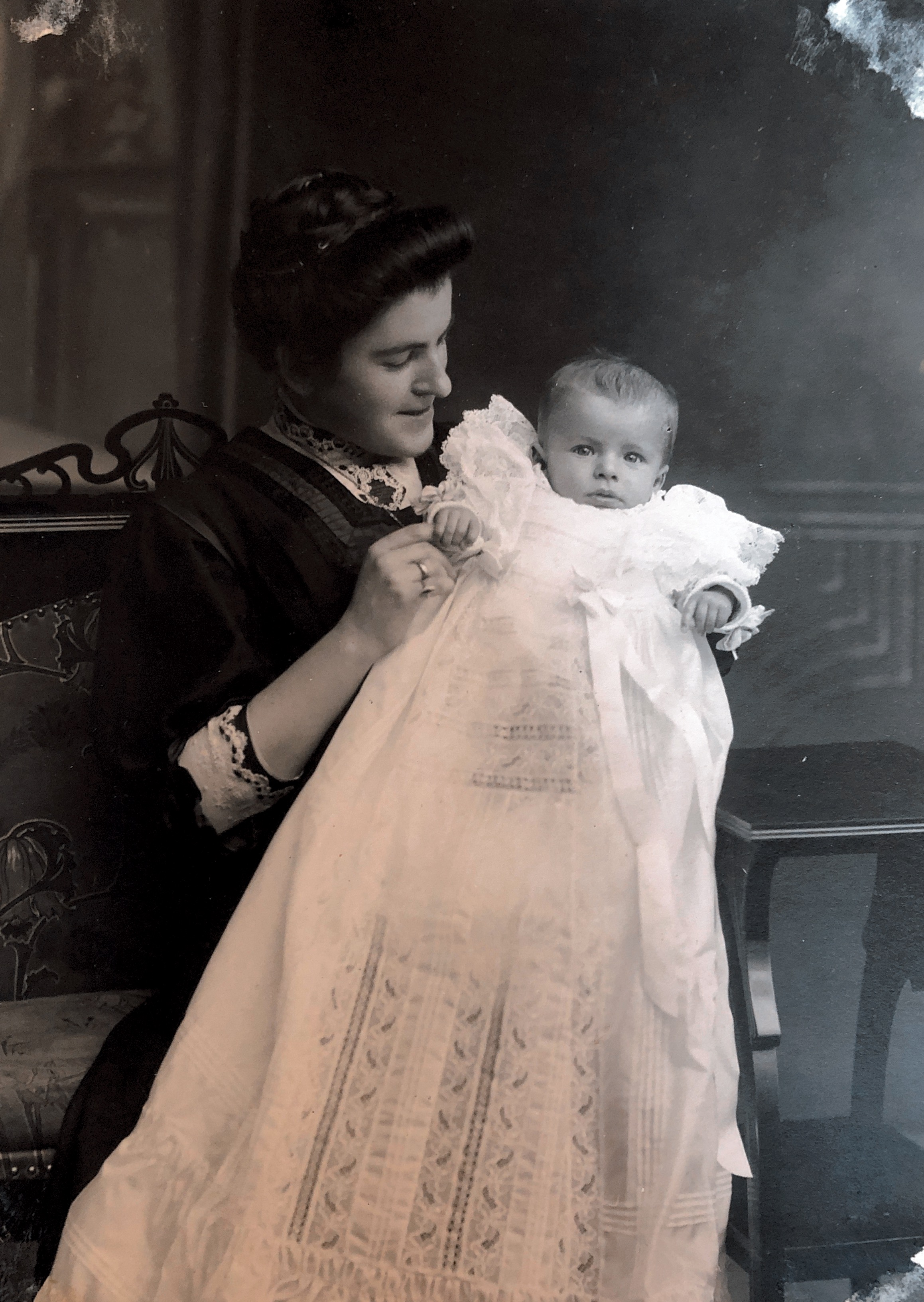 Taufe Suse Herrmann mit Mutter, 1907