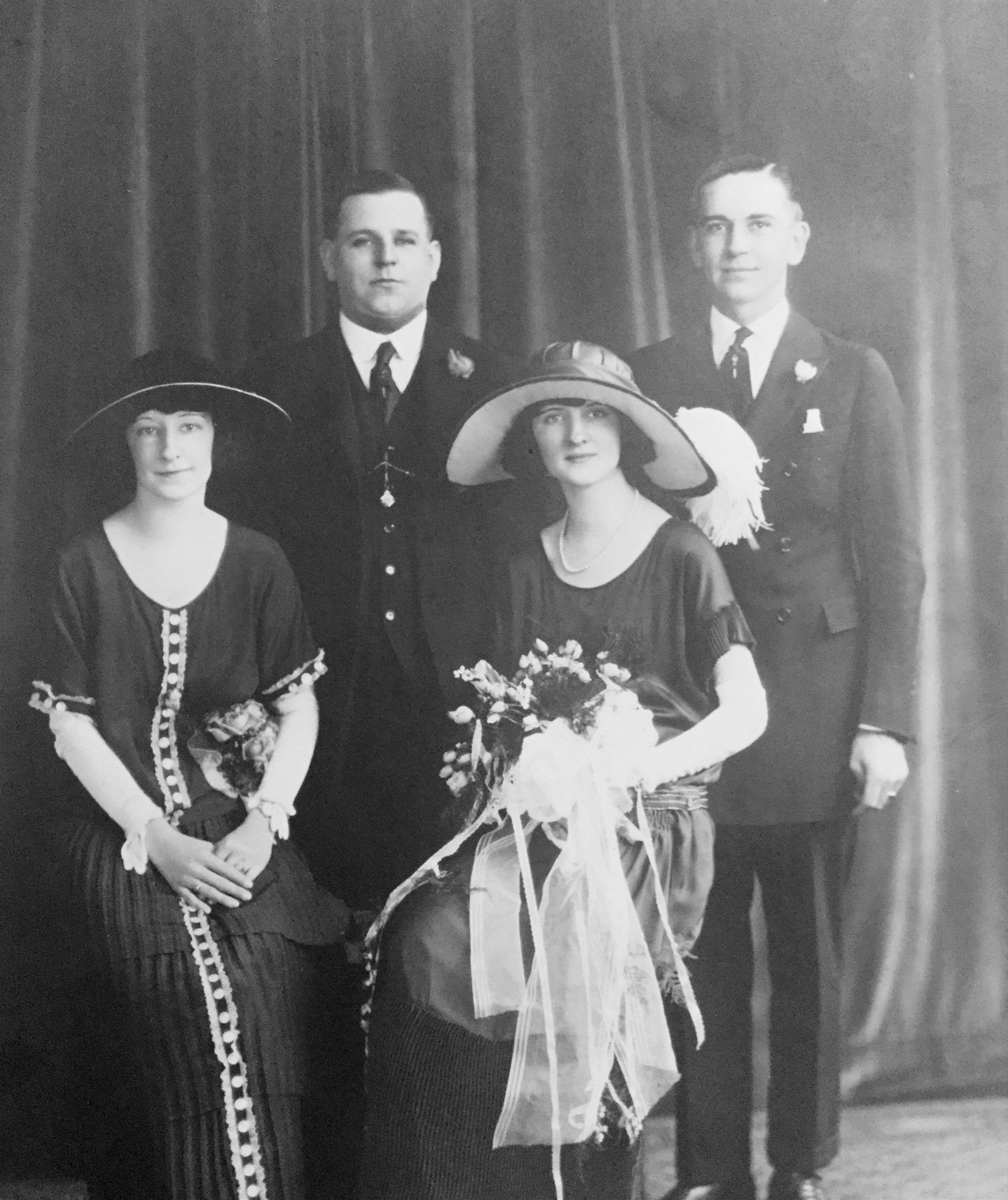 Wedding Day - September 18, 1923
Murrell Earnest and Rosellen  Catherine Murphy Gibby
(Son of John and Laura Taylor Gibby, 1900-1961)
