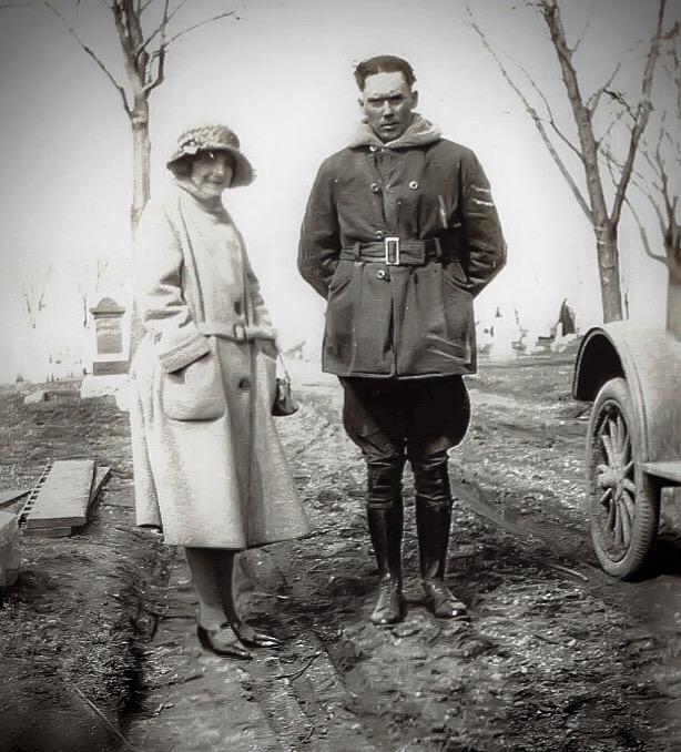 Alice Bright and Glen Bright. Probably Ellen Jane Bright Goetz funeral March 1923