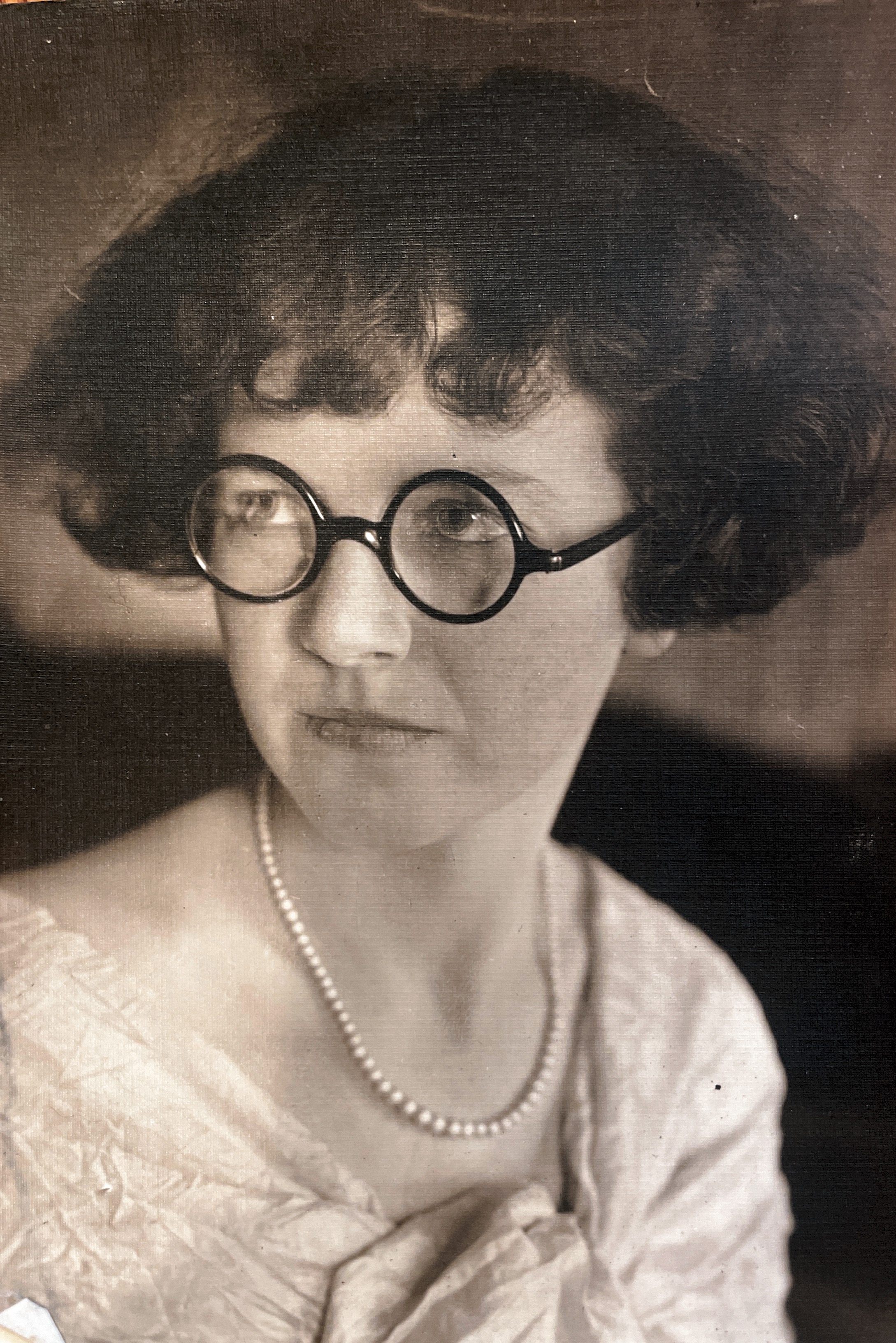 Ruth Snow  Approx 20 yrs old Circa 1919