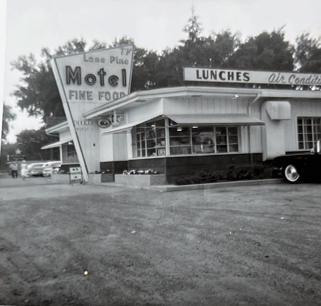 Lone Pine Motel circa Oct 1963