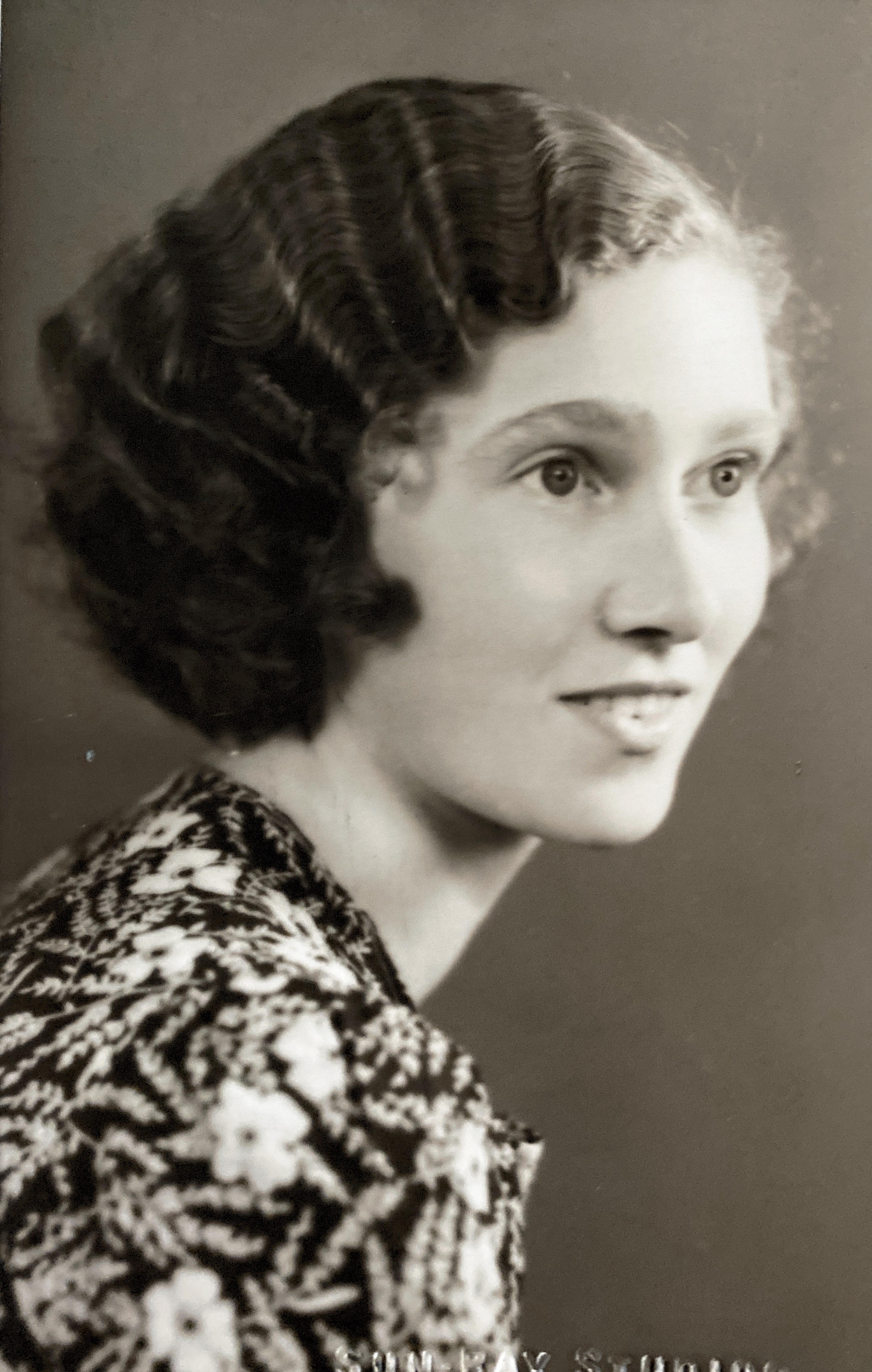 Gladys Christine Kewley age 19