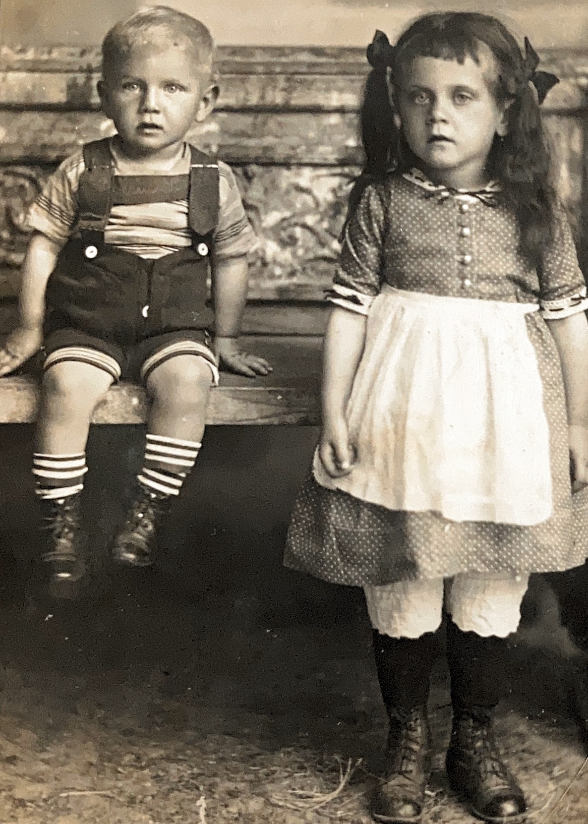 Meine Oma und ihr Bruder ca 1915